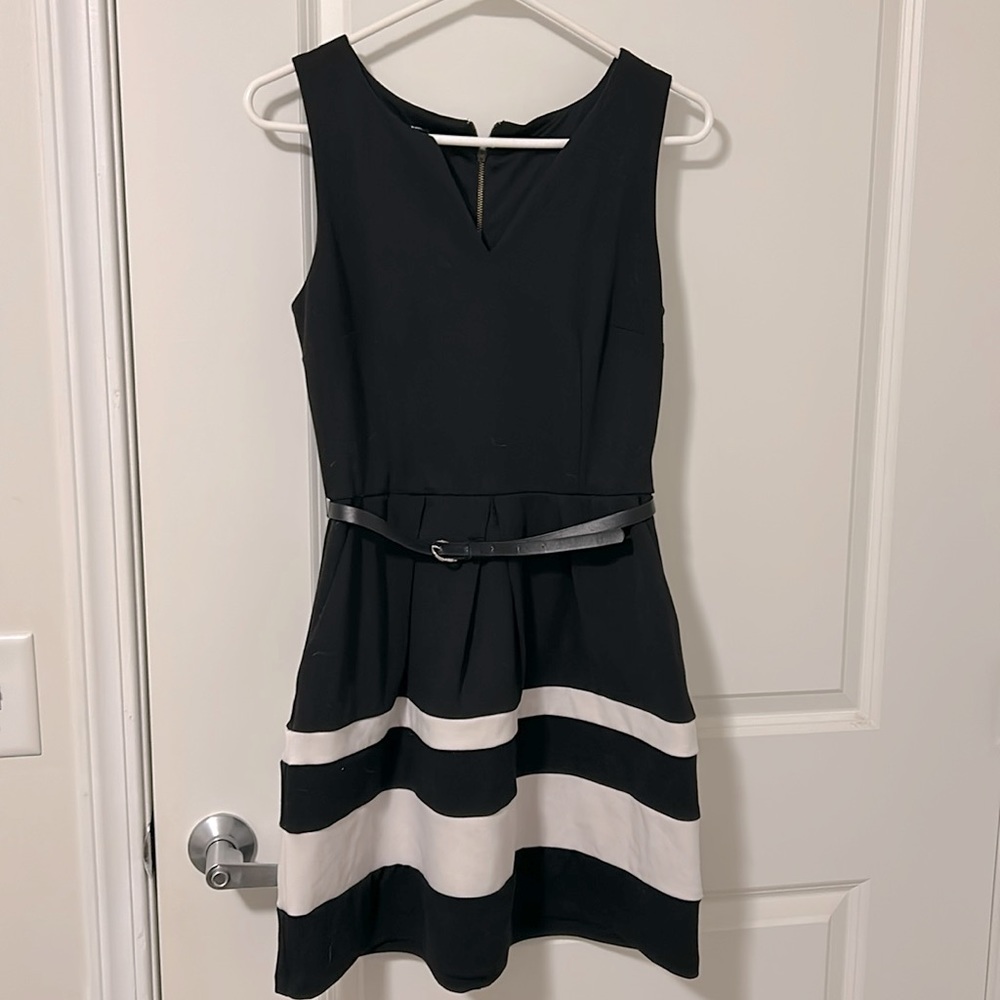 IZ Byer sleeveless dress